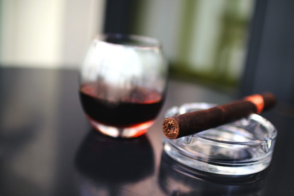 Cigar Wine Image